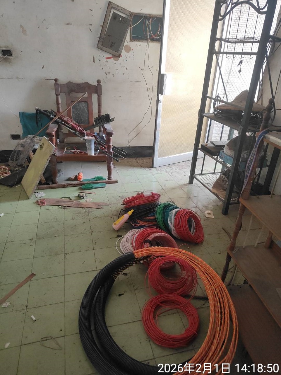 高雄鼓山水電工程-抽換電線